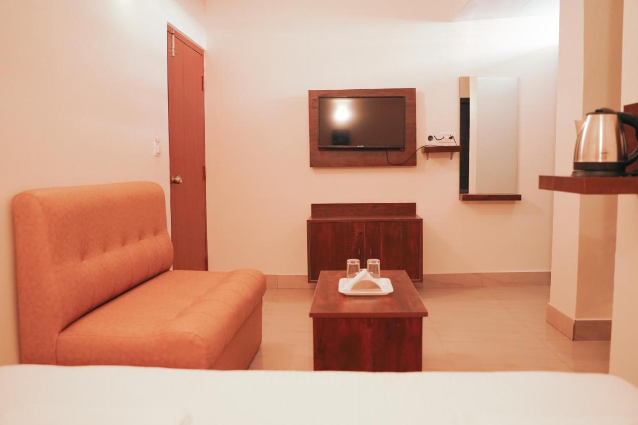 Advaitha Residency Hotel Mysore Luaran gambar